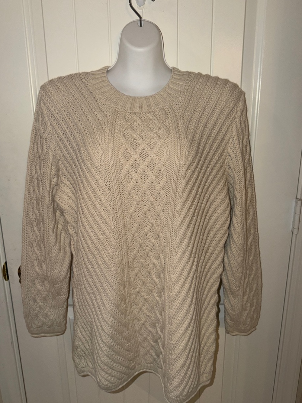 SAOL Women's Cream Cable Knit Crewneck Sweater - Classic Neutral